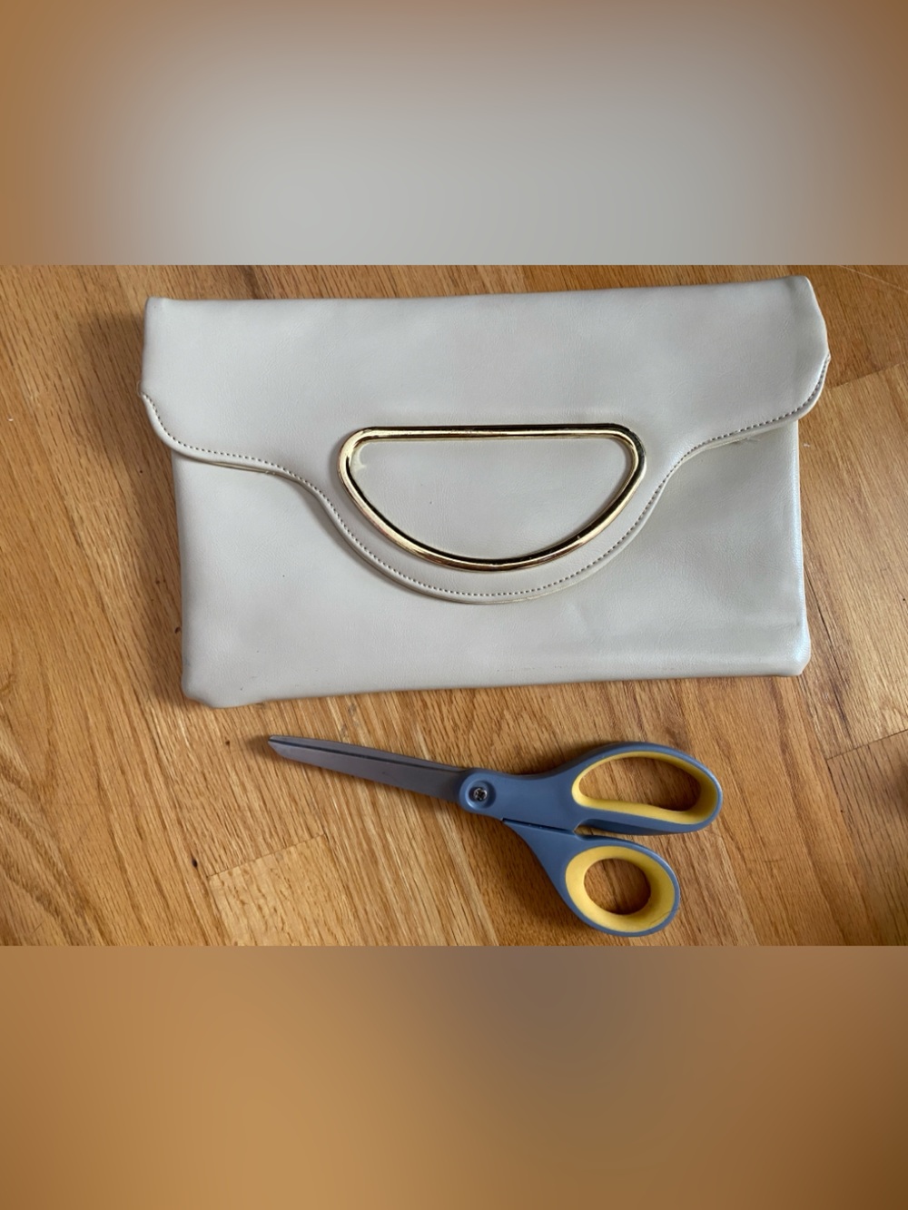 VINTAGE ***Cream Clutch with Gold D-Ring Handle and mirror attached